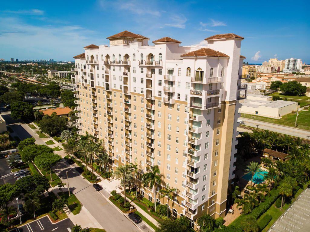 616 Clearwater Park Road, Unit 413 West Palm Beach, FL 33401 - Photo 8 of 21 a view of a building