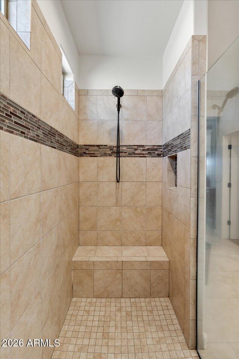 463 Cleopatra Hill Road Clarkdale, AZ 86324 - Photo 20 of 44 27-Primary Suite