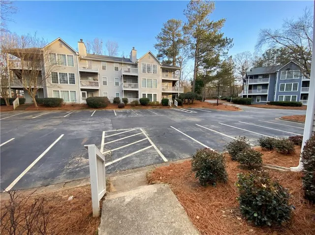 $182,000 | 107 Gettysburg Place, Atlanta, GA 30350