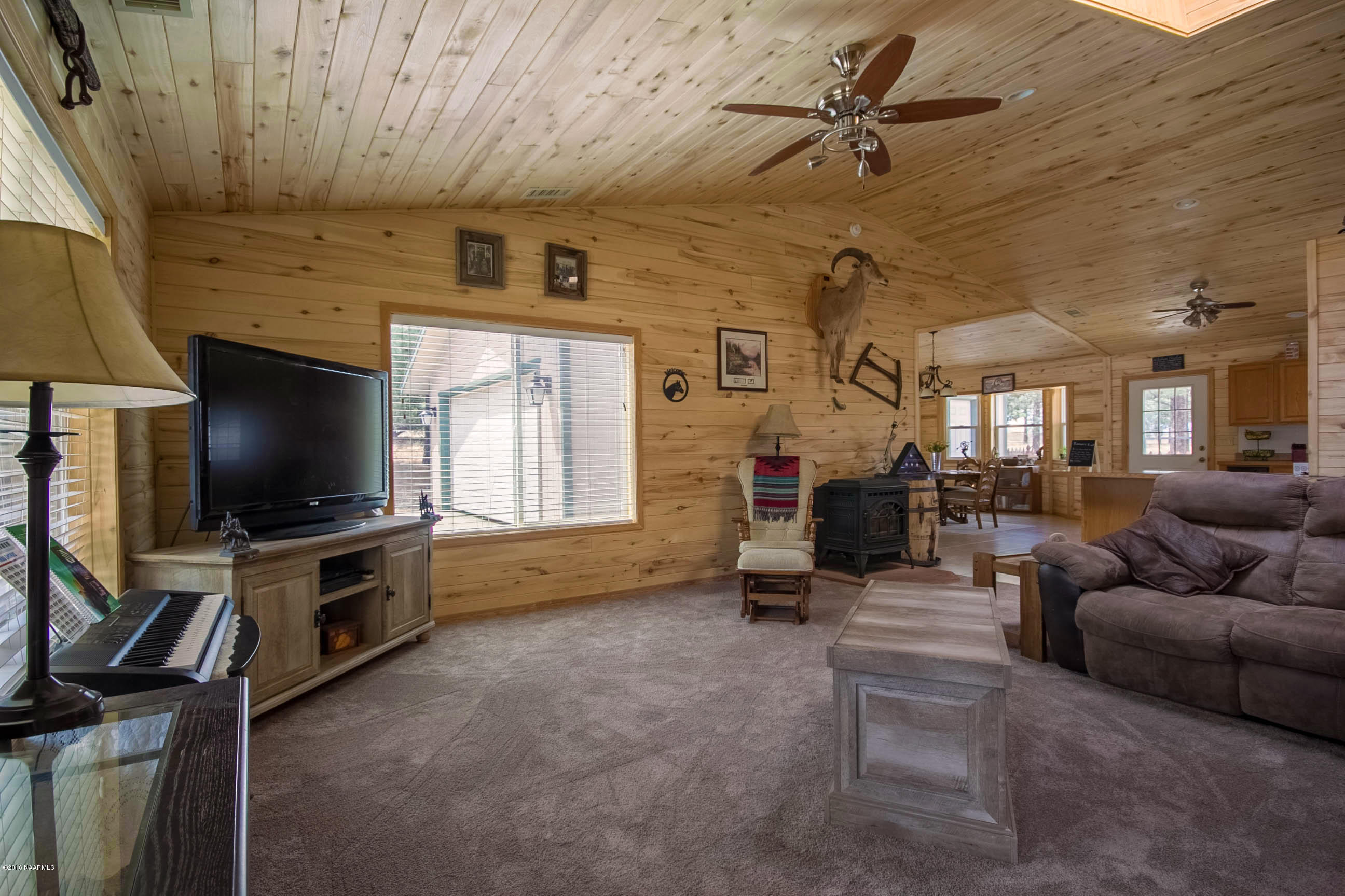 8155 Slayton Ranch Road Flagstaff, AZ 86004 - Photo 8 of 29 living