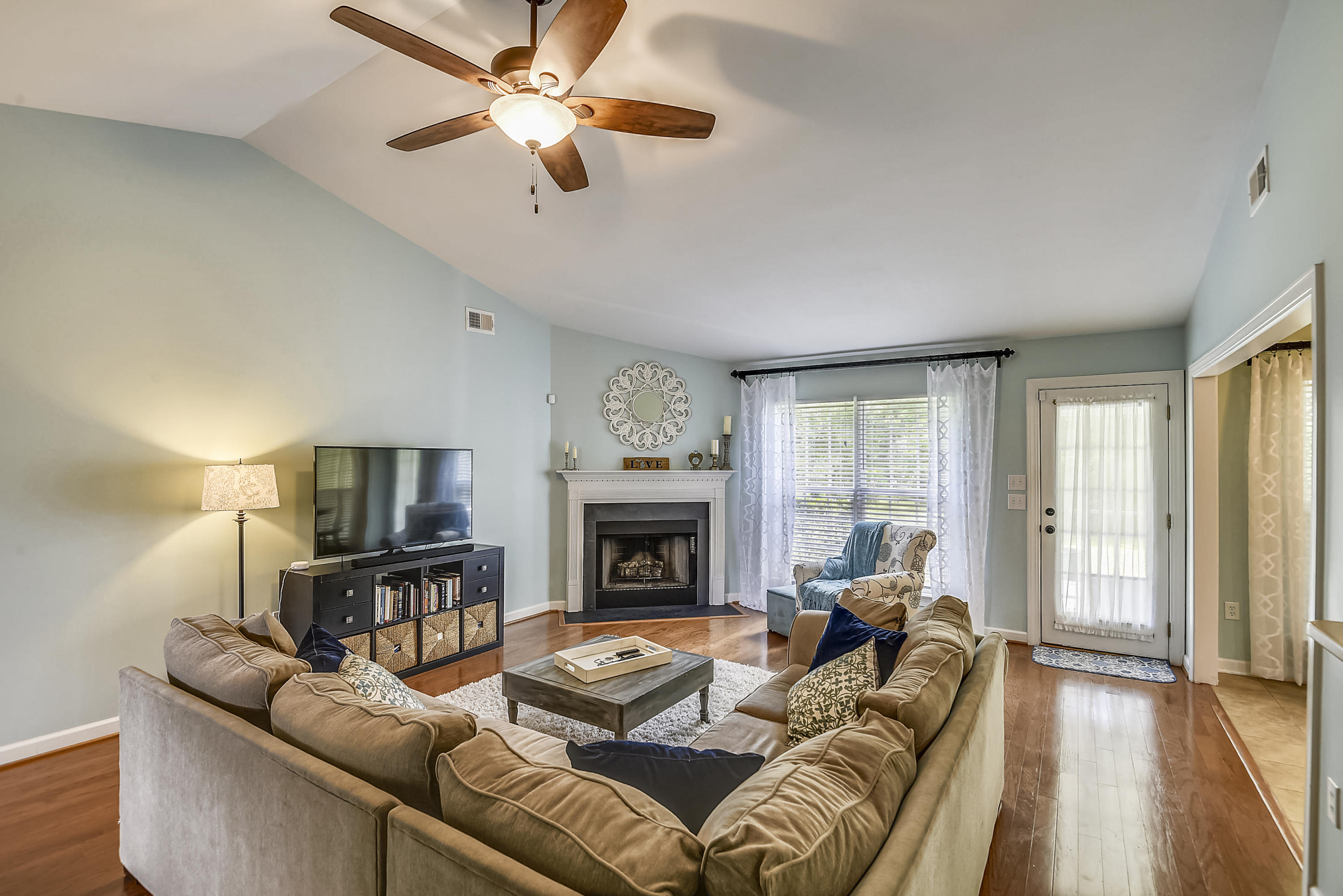 9436 Harroway Road Summerville, SC 29485 - Photo 7 of 41 Main Level-Living Room-DSC4865