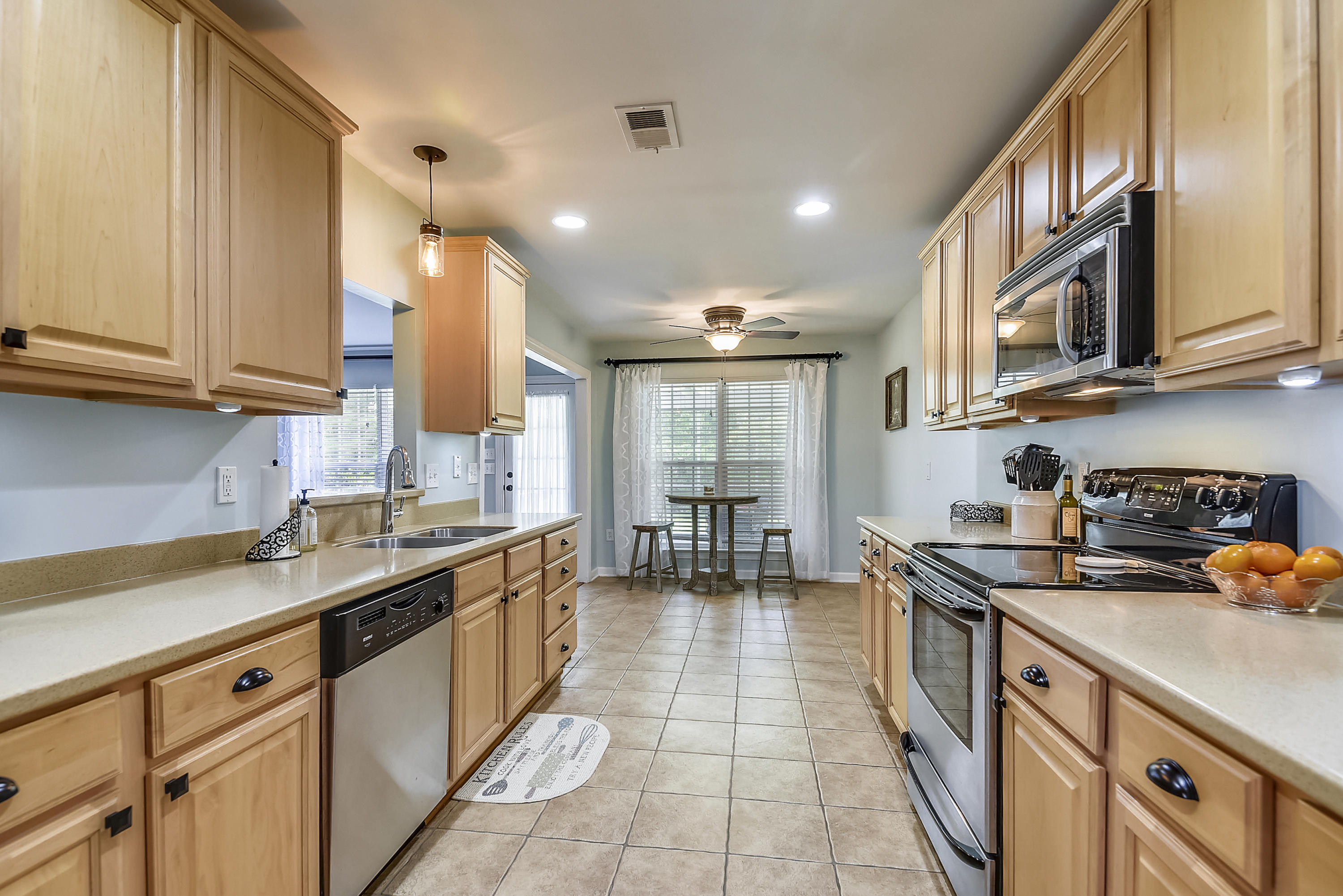 9436 Harroway Road Summerville, SC 29485 - Photo 9 of 41 Main Level-Kitchen-DSC4850