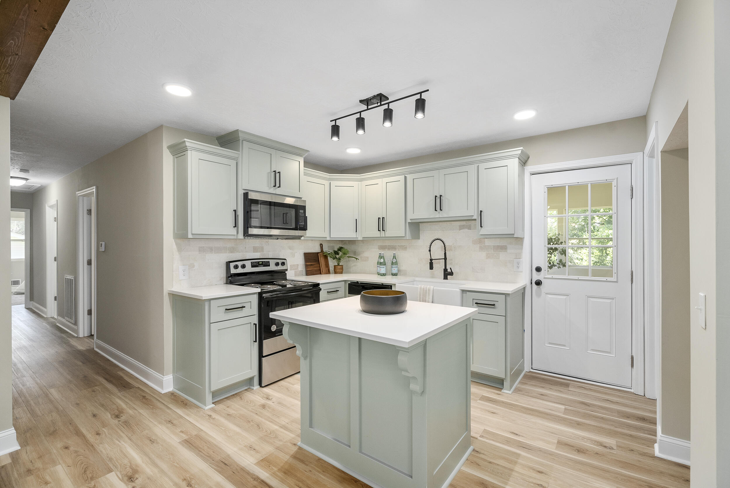 1942 Robin Road North Augusta, SC 29841 - Photo 8 of 29 ©MeghannPadgett_1942RobinRoad-11