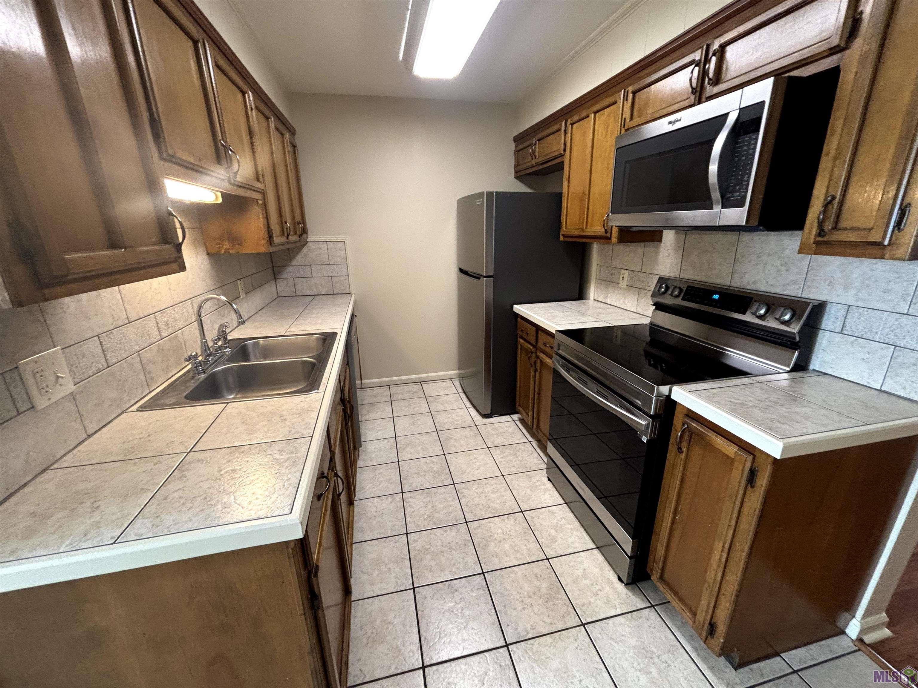 6114 Parkforest Drive, Unit 1 Baton Rouge, LA 70816 - Photo 3 of 10