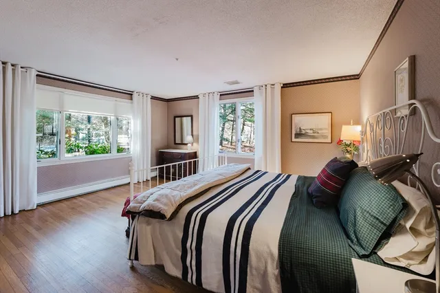 $979,500 | 702 Blue Hill Avenue, Milton, MA 02186