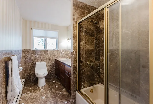 $979,500 | 702 Blue Hill Avenue, Milton, MA 02186