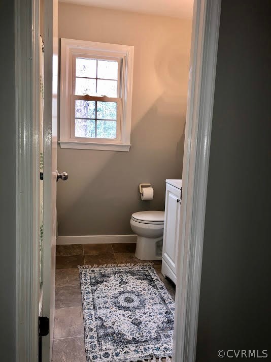 5012 Wilconna Road Chesterfield, VA 23832 - Photo 13 of 14 a bathroom with a toilet and a window