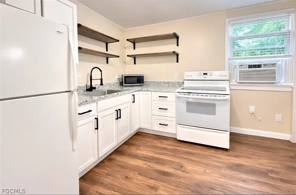 $1,195 | 719 Burdick Avenue, Fort Myers, FL 33905