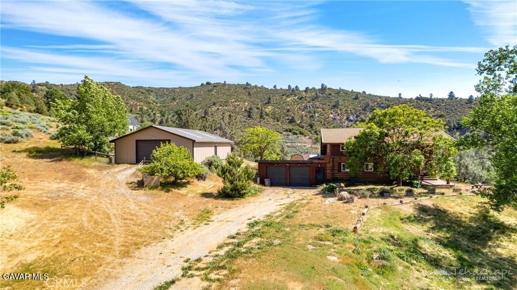 30771 Fox Ridge Court Tehachapi, CA 93561 - Photo 3 of 38 30771 fox 2