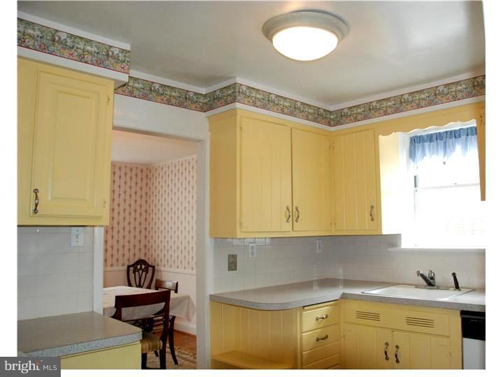 230 Harrogate Road Wynnewood, PA 19096 - Photo 4 of 12