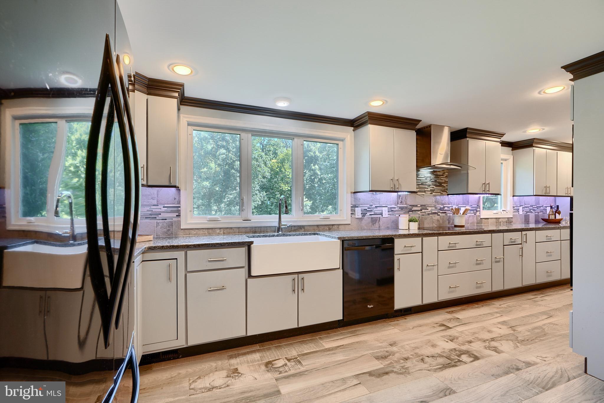 13264 Hunt Ridge Road Ellicott City, MD 21042 - Photo 12 of 42 Gallery Image 12