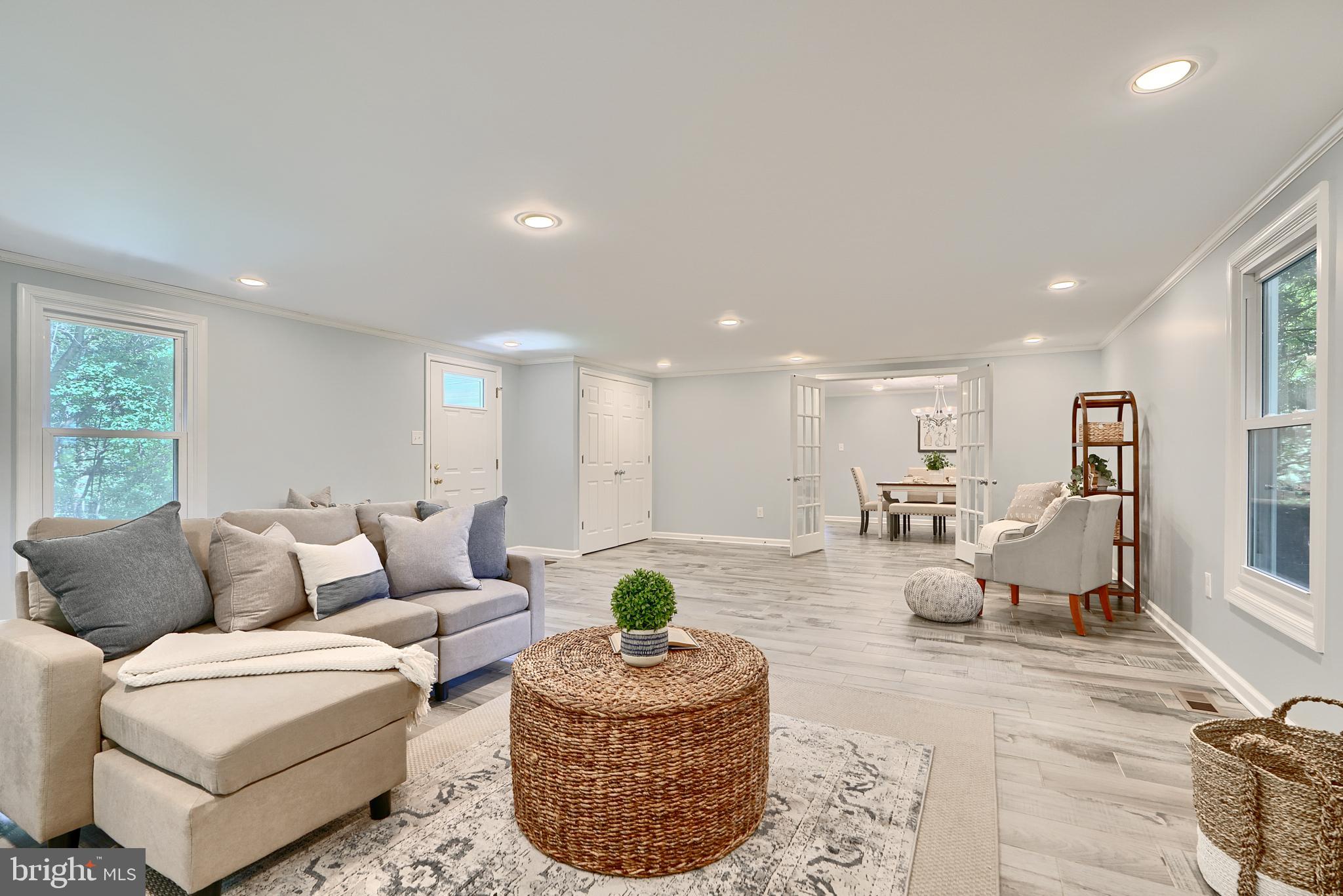 13264 Hunt Ridge Road Ellicott City, MD 21042 - Photo 3 of 42 Gallery Image 3