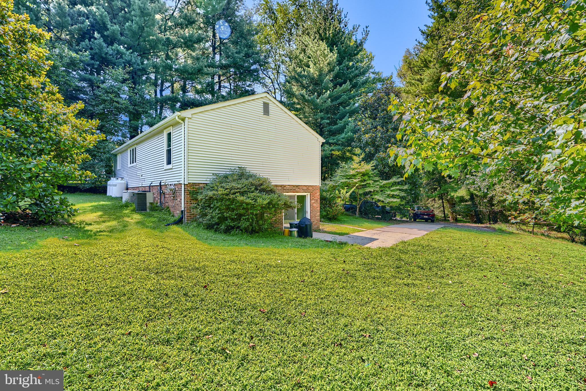 13264 Hunt Ridge Road Ellicott City, MD 21042 - Photo 33 of 42 Gallery Image 33