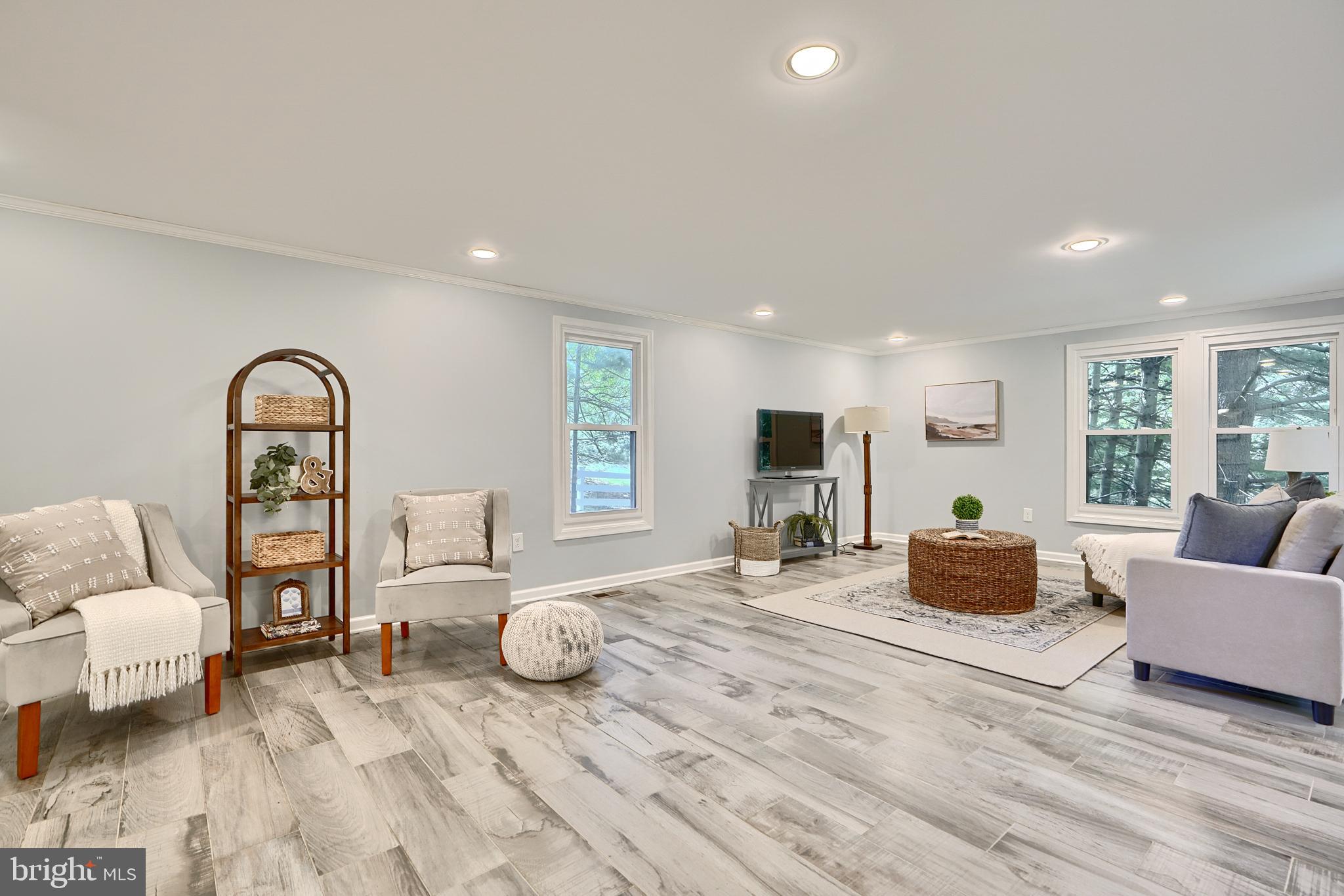 13264 Hunt Ridge Road Ellicott City, MD 21042 - Photo 4 of 42 Gallery Image 4