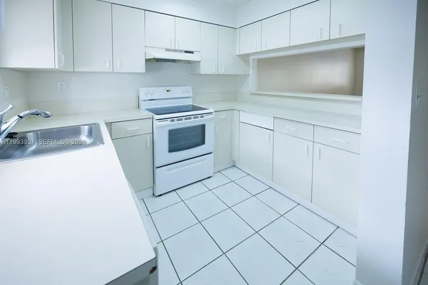 $2,000 | 14920 Southwest 82nd Lane, Unit 12104, Miami, FL 33193