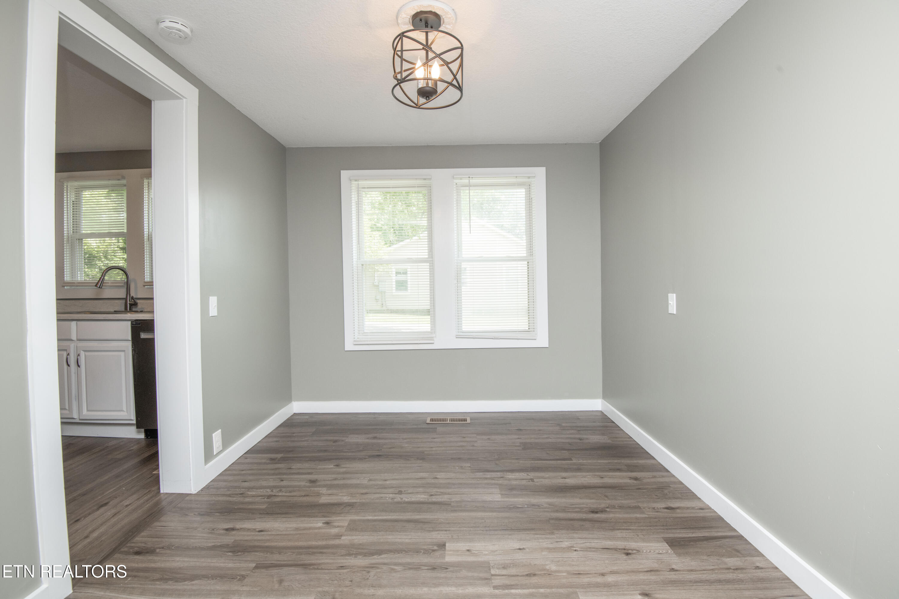 912 Medaris Street Clinton, TN 37716 - Photo 15 of 44 dining 3