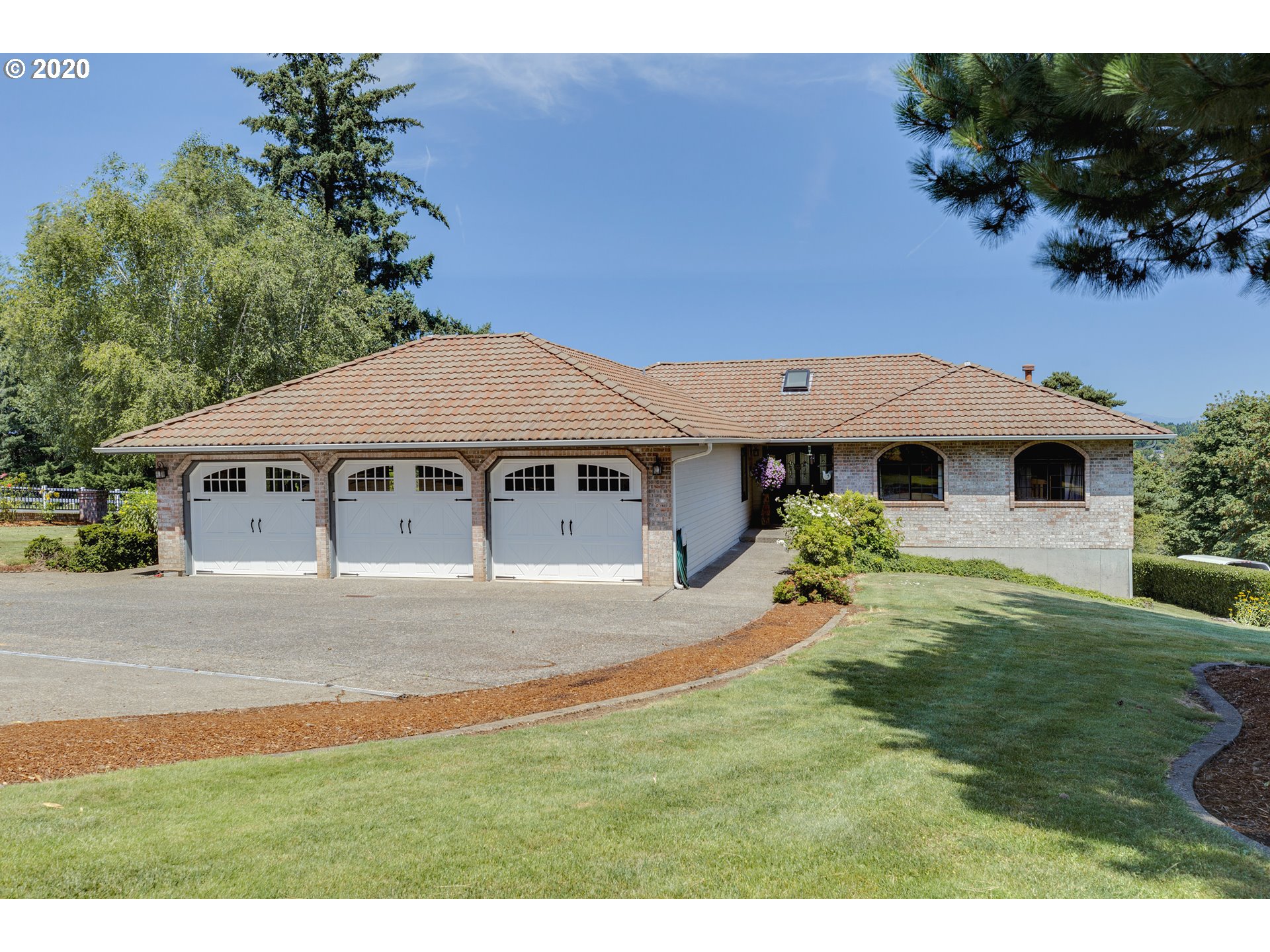 21155 Southeast Curtis Road Damascus, OR 97089 - Photo 1 of 31