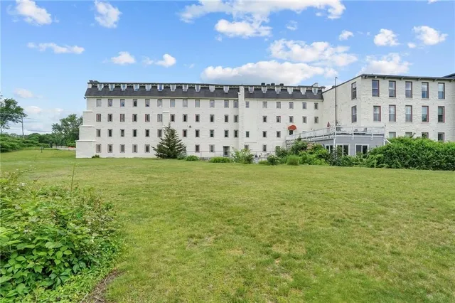 $222,900 | 494 Woonasquatucket Avenue, Unit 111, North Providence, RI 02911