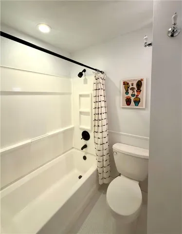 $222,900 | 494 Woonasquatucket Avenue, Unit 111, North Providence, RI 02911