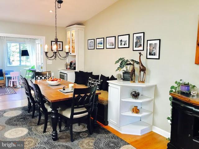2982 Friends Road Annapolis, MD 21401 - Photo 6 of 30 Dining Room w/ Built in Bench seating