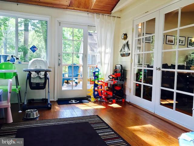 2982 Friends Road Annapolis, MD 21401 - Photo 7 of 30 Enclosed Sunroom