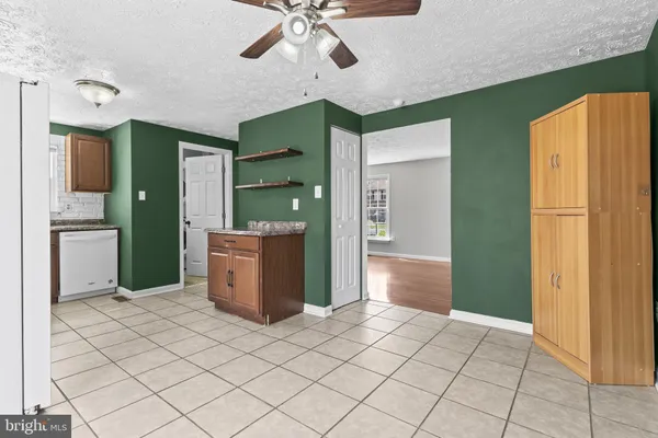 $2,195 | 4817 Kingfisher Court, Waldorf, MD 20603