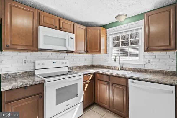 $2,195 | 4817 Kingfisher Court, Waldorf, MD 20603