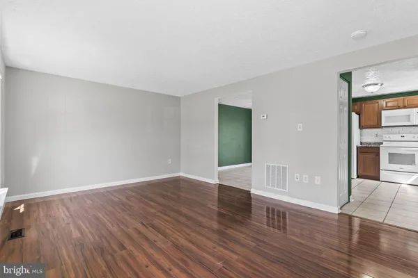 $2,195 | 4817 Kingfisher Court, Waldorf, MD 20603