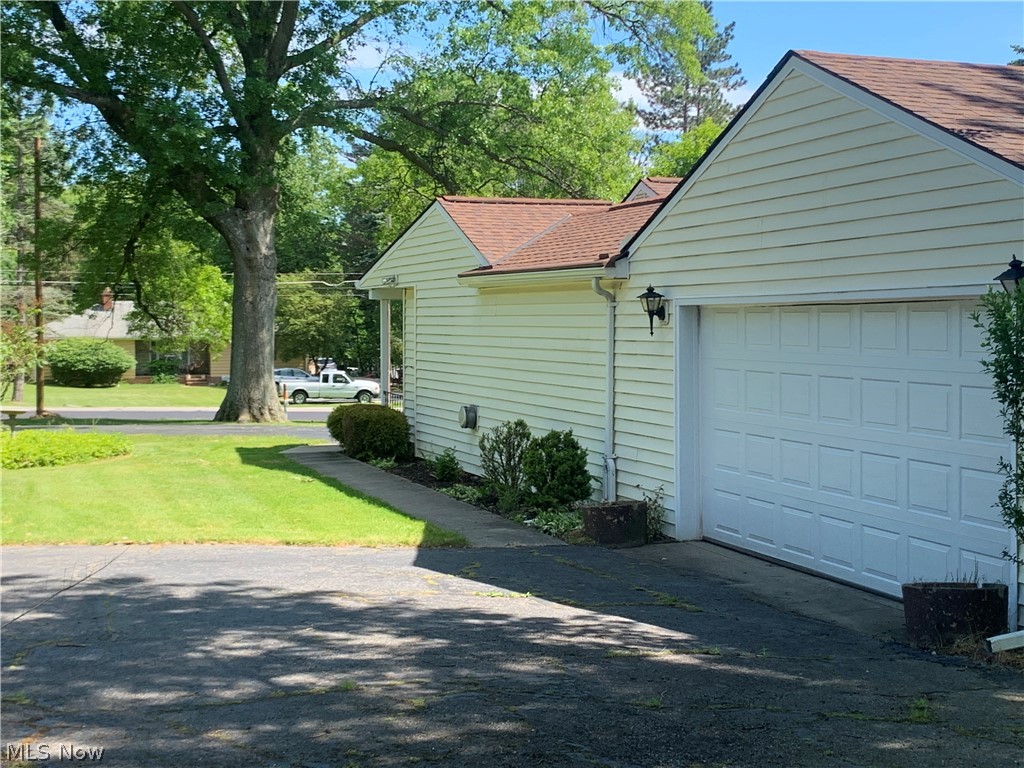 3966 East Sprague Road Broadview Heights, OH 44147 - Photo 3 of 28 Gallery Image 3