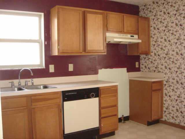 2993 Remington Ridge Road Columbus, OH 43232 - Photo 3 of 6 Gallery Image 3