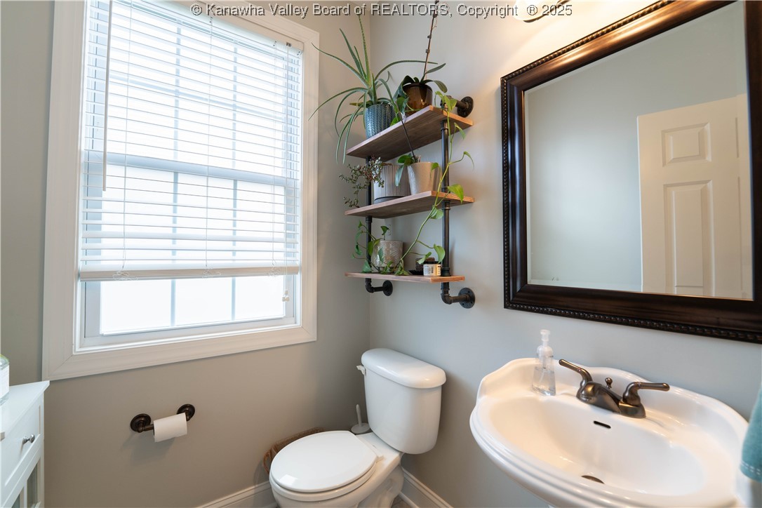 911 Suncrest Road Charleston, WV 25303 - Photo 10 of 45 Gallery Image 10