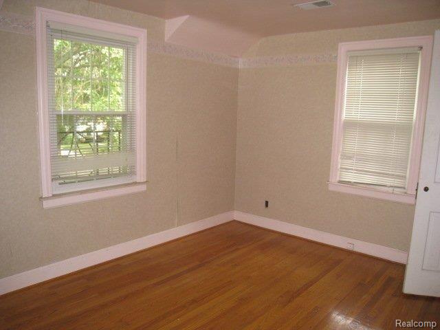 14651 Greenview Road Detroit, MI 48223 - Photo 4 of 7 bedroom
