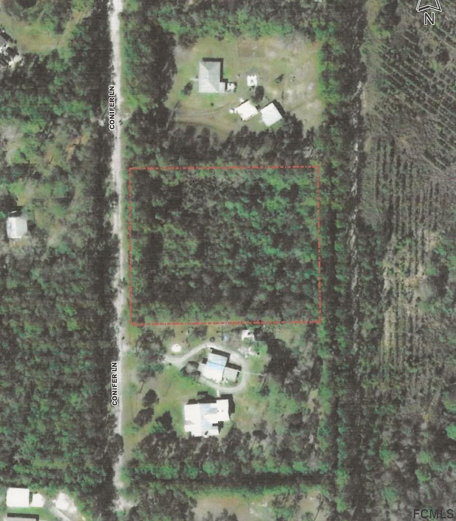 a picture of a bathroom with small yard