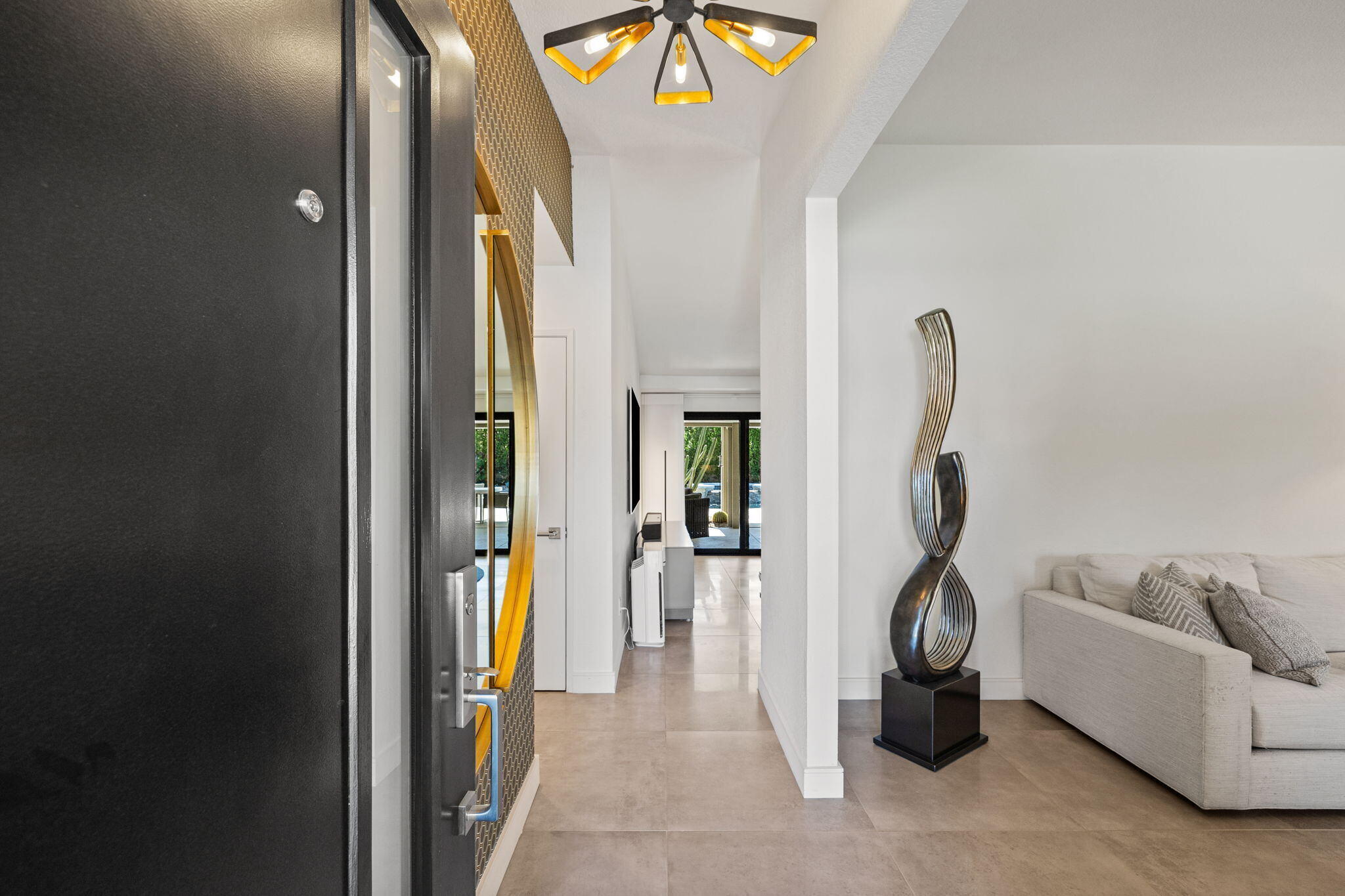 2777 East San Juan Road Palm Springs, CA 92262 - Photo 5 of 31 a view of living room and bathroom