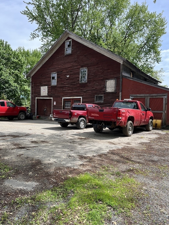 351 Bridge Street Northampton, MA 01060 - Photo 12 of 29