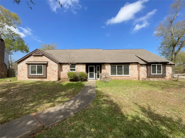 $385,000 | 443 Bayou View Drive, El Lago, TX 77586