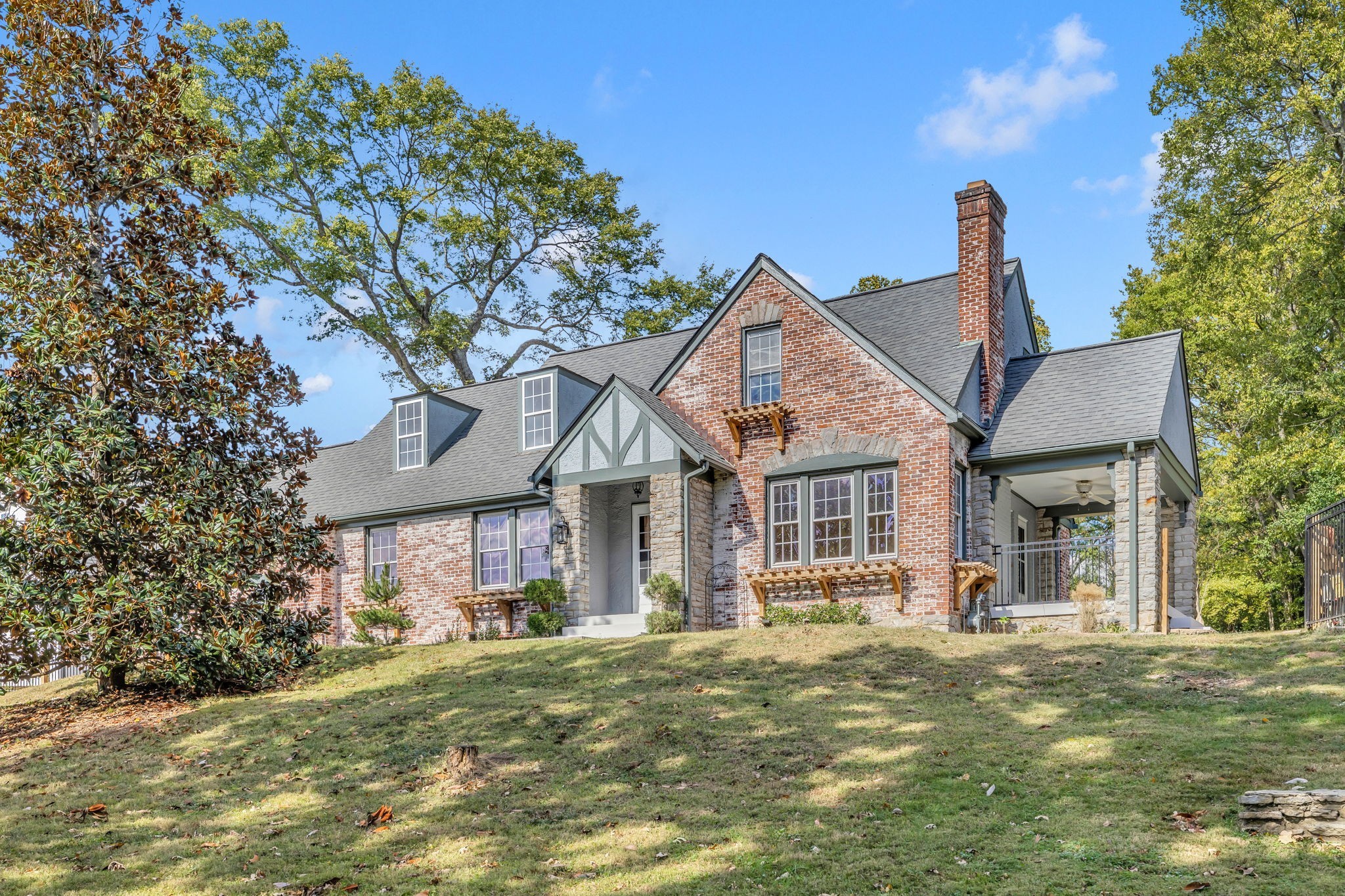 838 Sutton Hill Road Nashville, TN 37204 - Photo 1 of 26 Gallery Image 1