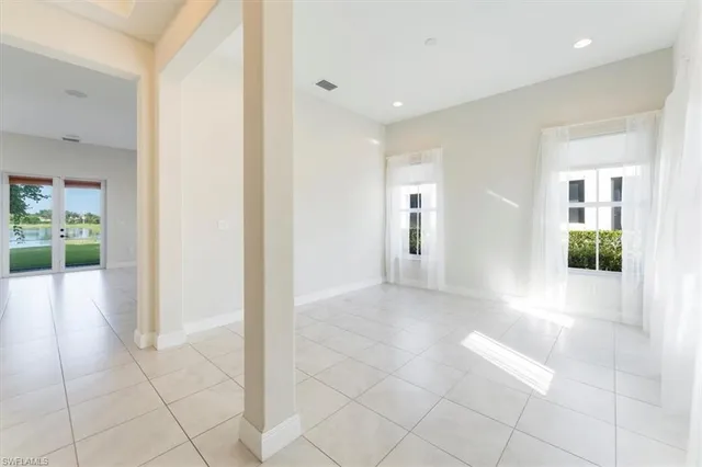 a view of livingroom with kitchen