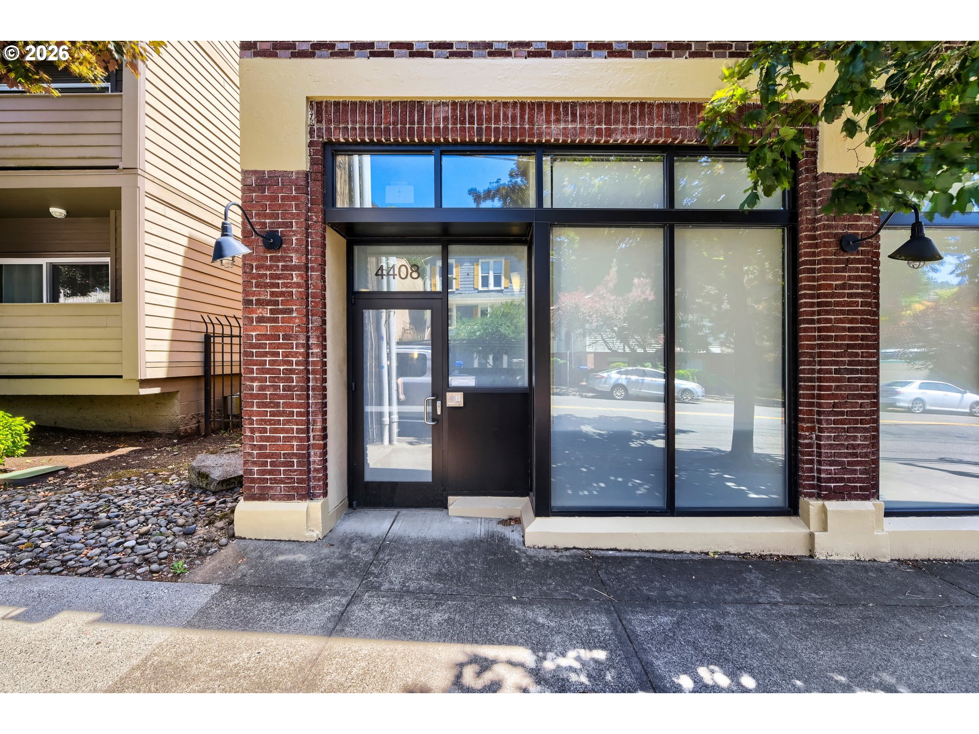 4412 South Corbett Avenue, Unit NORTH Portland, OR 97239 - Photo 4 of 48