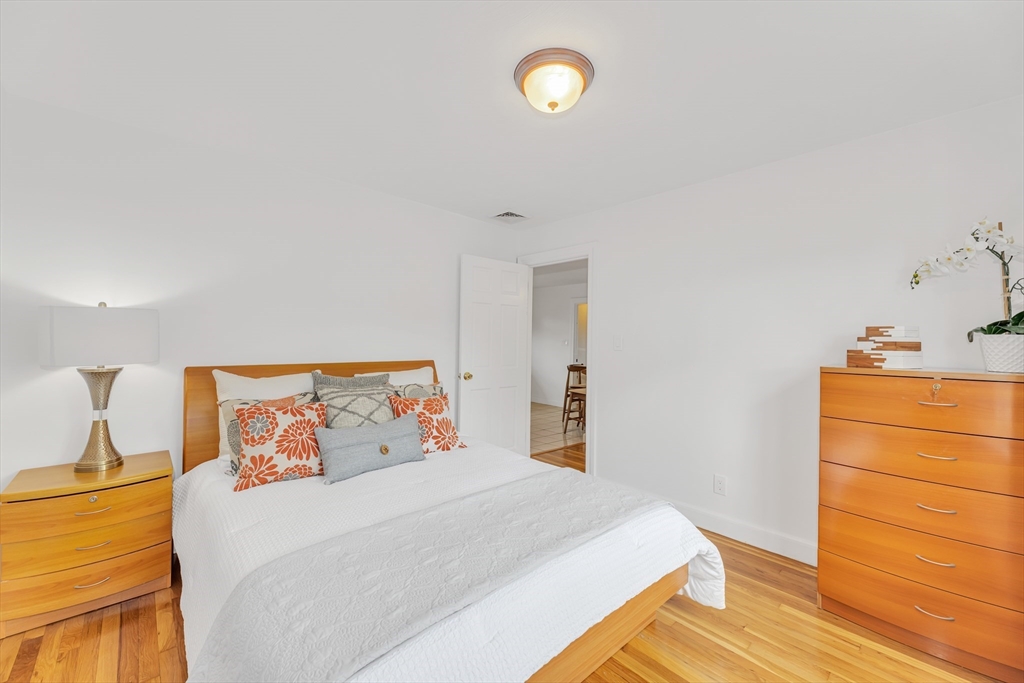 5 Spinney Street, Unit 2 Boston, MA 02132 - Photo 13 of 27