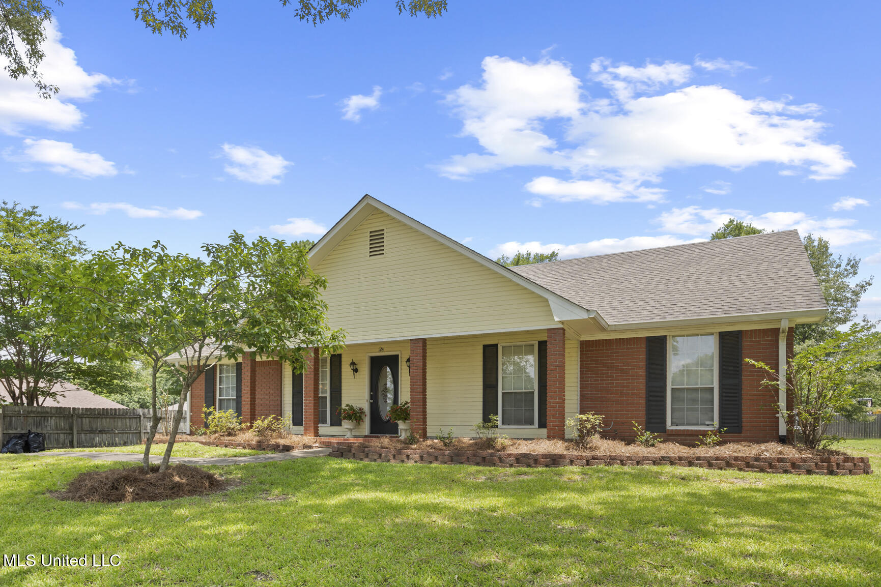 124 Azalea Circle Madison, MS 39110 - Photo 1 of 20 Front