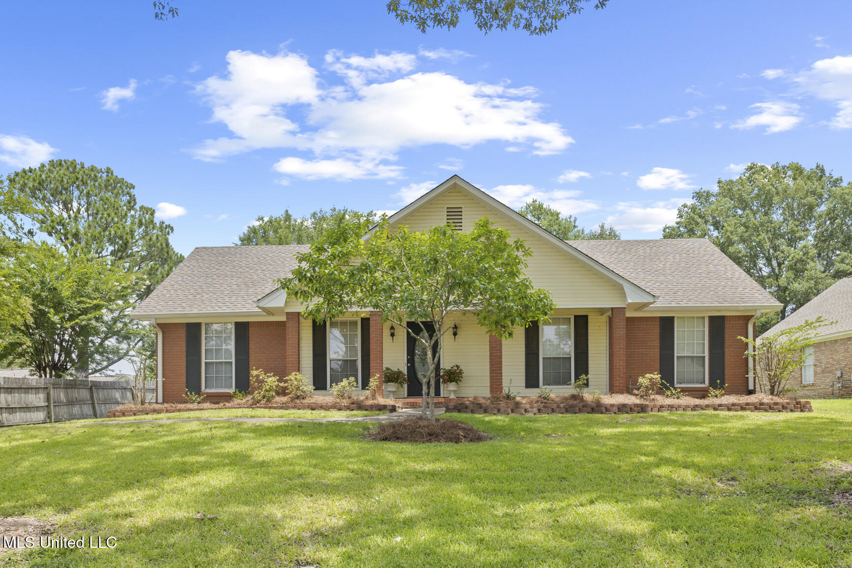 124 Azalea Circle Madison, MS 39110 - Photo 2 of 20 124 Azalea-1