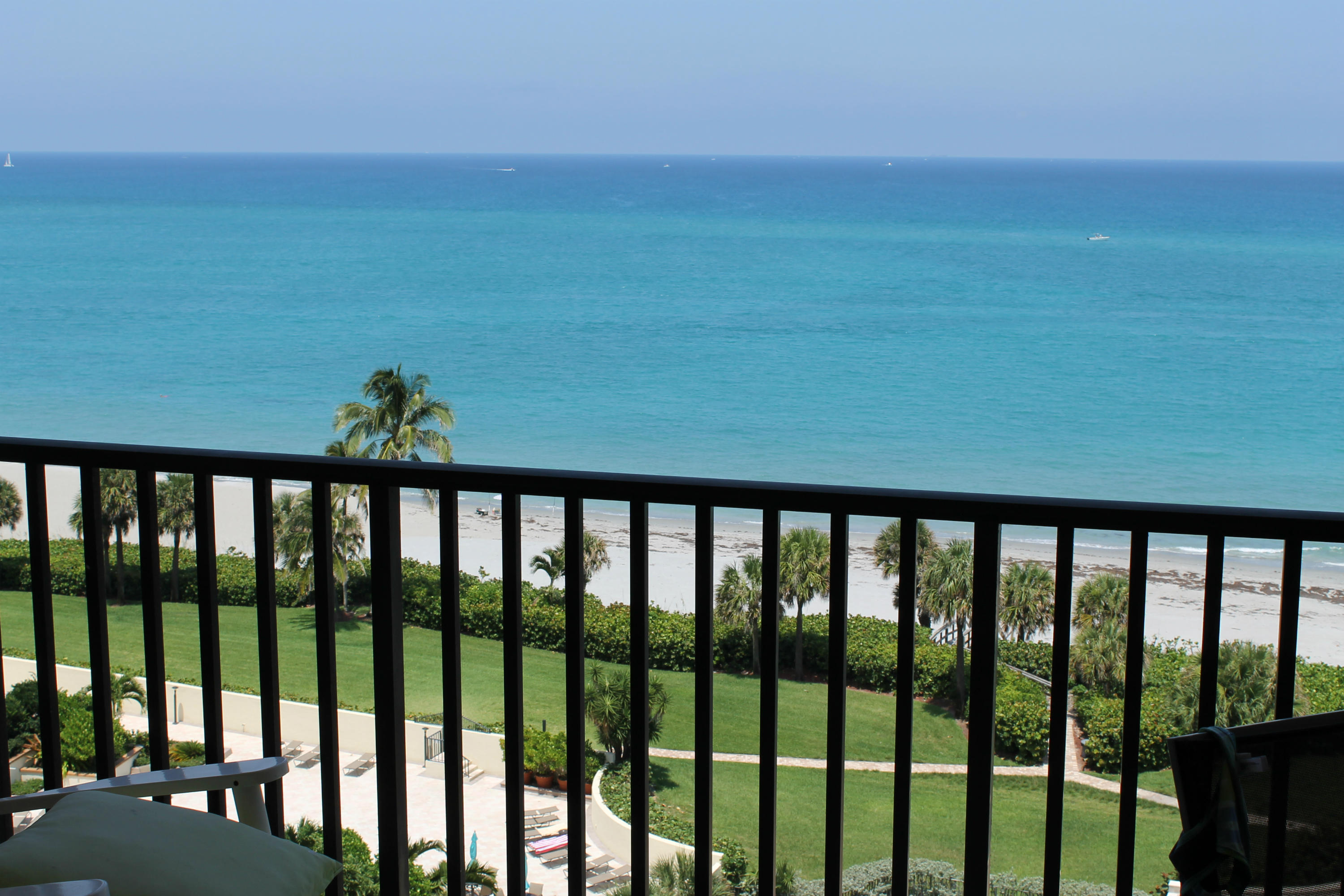 300 Ocean Trail Way, Unit 1010 Jupiter, FL 33477 - Photo 2 of 25 a balcony with an ocean view