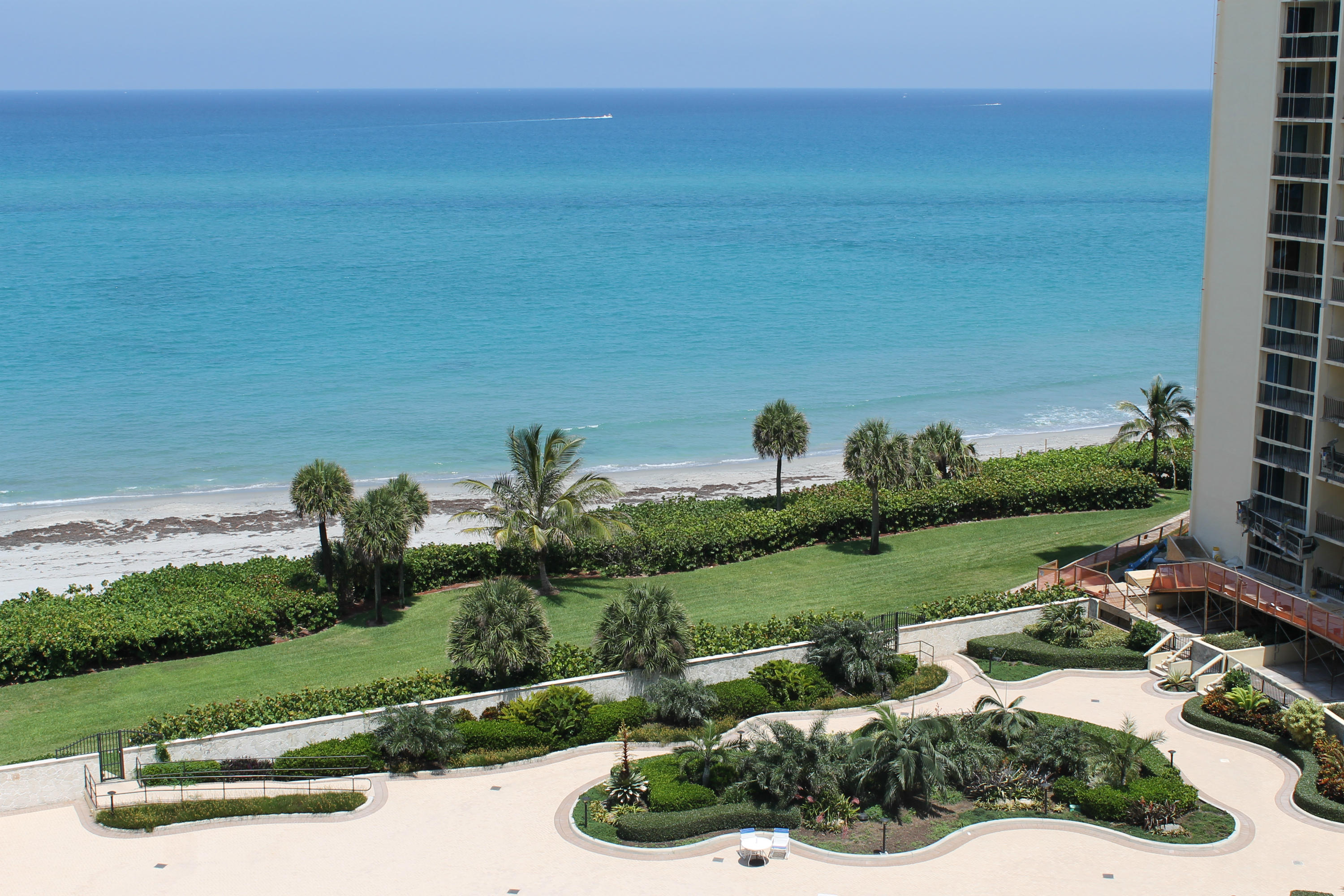 300 Ocean Trail Way, Unit 1010 Jupiter, FL 33477 - Photo 5 of 25 a view of a street with a houses