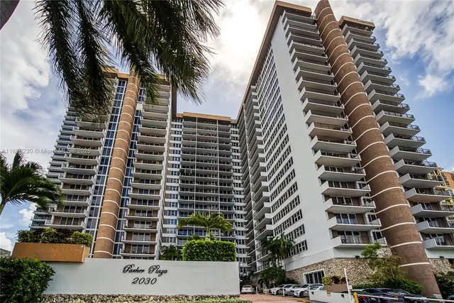 $3,200 | 2030 South Ocean Drive, Unit 1118, Hallandale Beach, FL 33009