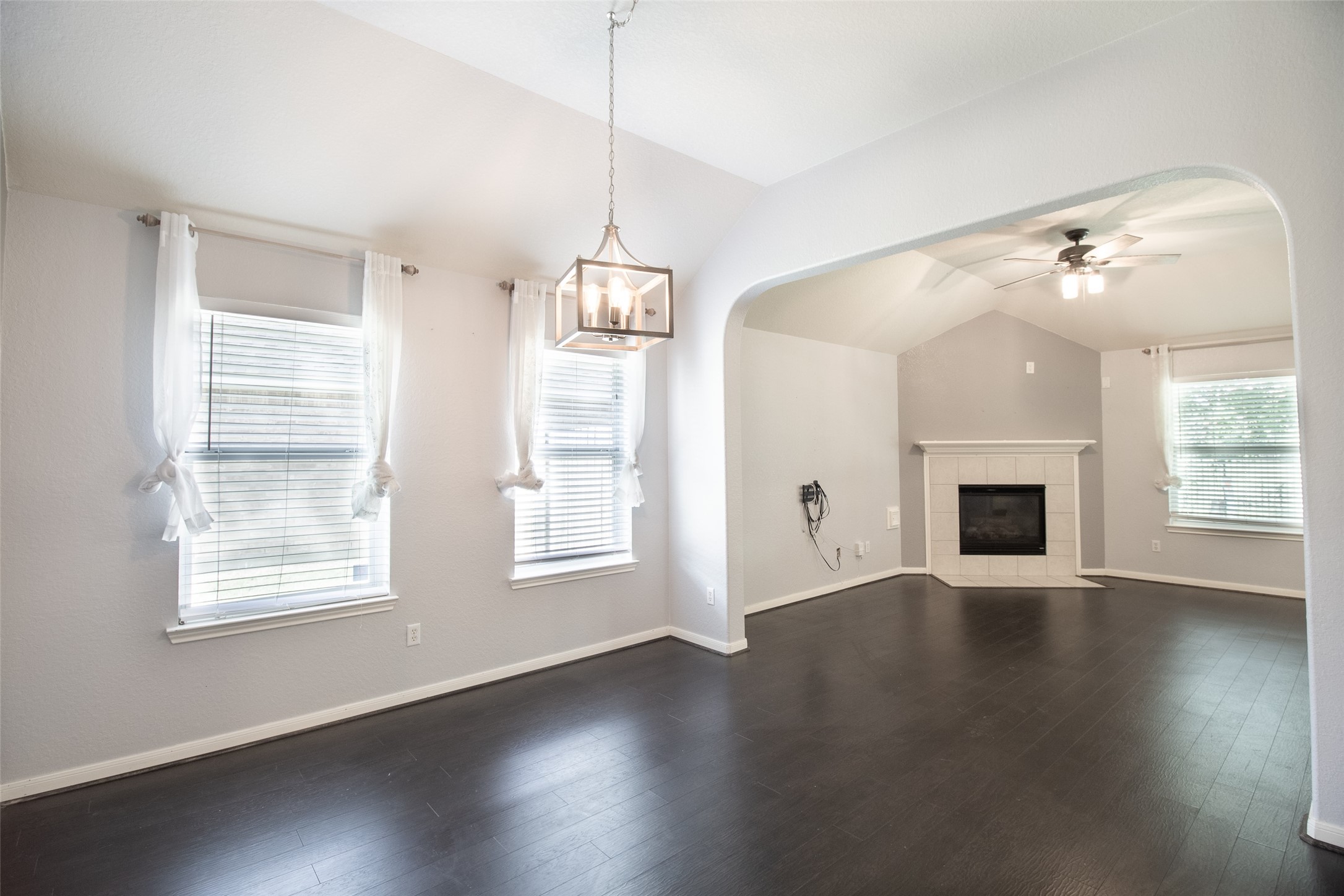 303 Burris Park Drive Spring, TX 77373 - Photo 2 of 45 living area