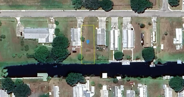 $67,999 | 306 Southeast 7th Street, Okeechobee, FL 34974