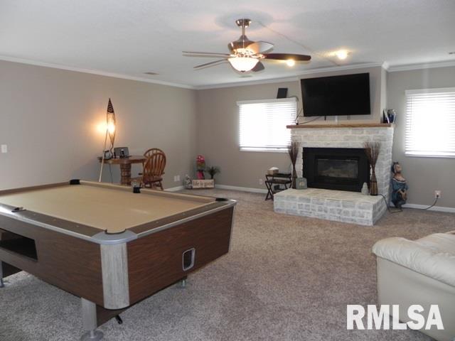 421 45th Street Moline, IL 61265 - Photo 3 of 24 Gallery Image 3