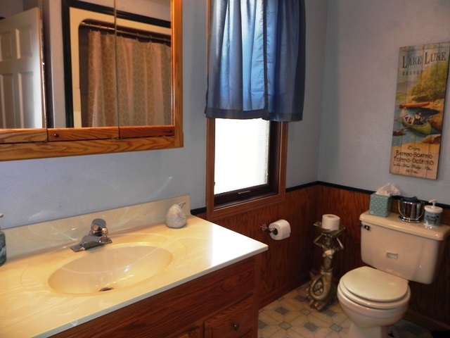 421 45th Street Moline, IL 61265 - Photo 10 of 24 Gallery Image 10