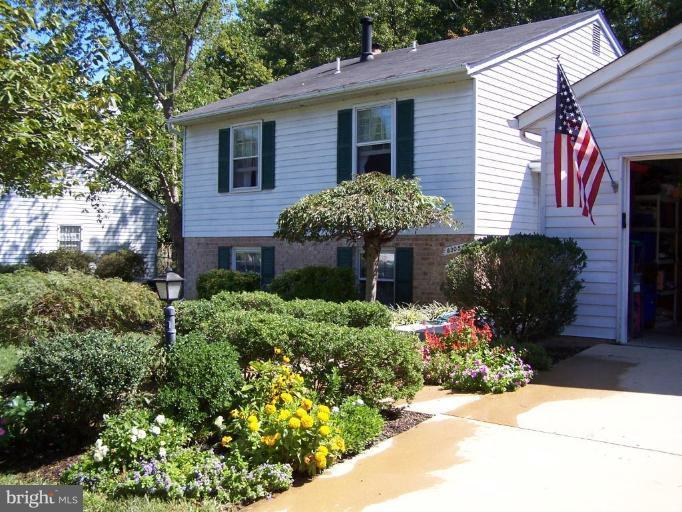 8305 Crown Court Road Alexandria, VA 22308 - Photo 1 of 25 Exterior (Main)